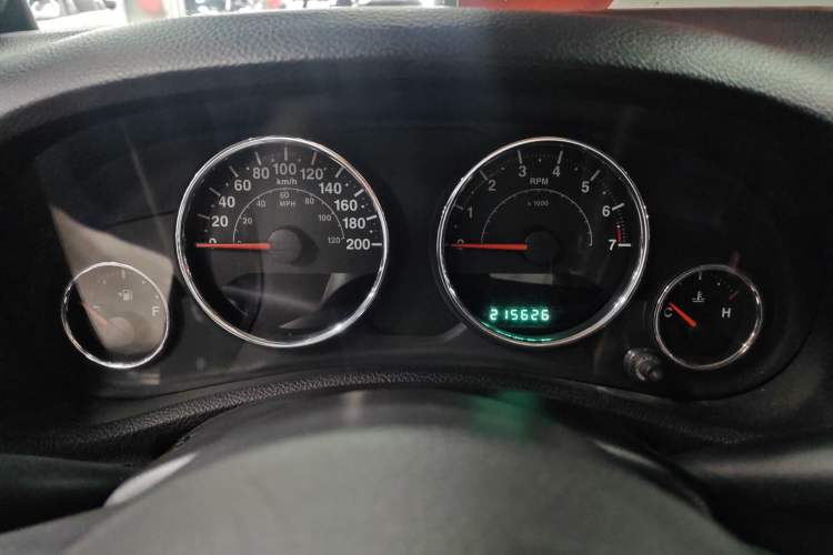 Used Jeep Wrangler 2012 3.6L Sahara Four-Door Edition

