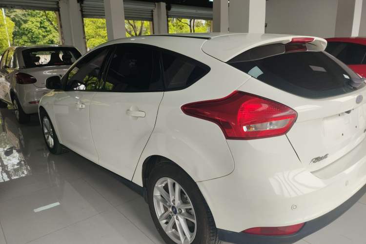 Used Ford Focus 2015 Hatchback 1.6L Automatic Fashion Edition