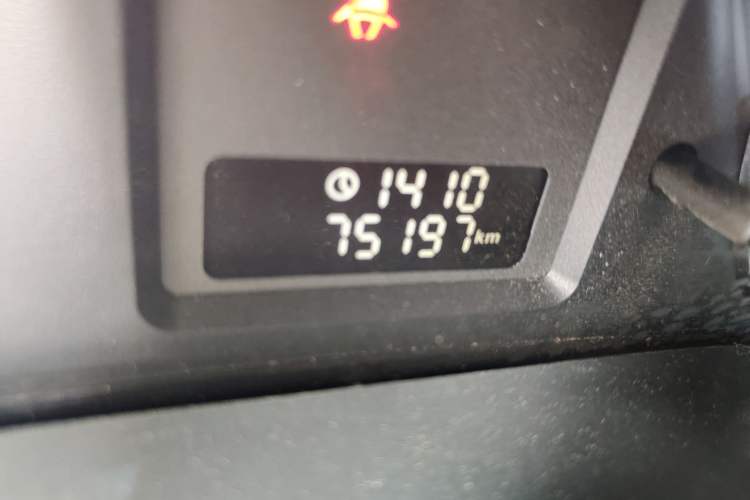 Used Great Wall Wingle 5 2013 2.8T European Version Two-Wheel Drive Elite Version Big Double-Cab GW2.8TC