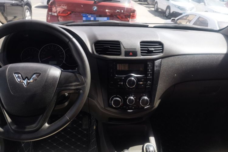 Used Wuling Hongguang 2014 1.5L S Standard Version