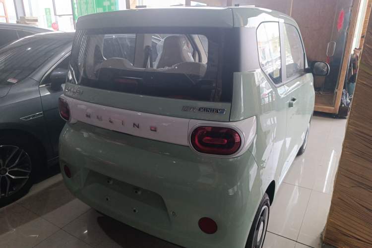 Used Wuling Hongguang MINIEV 2024 3rd Generation 215km Youth Edition