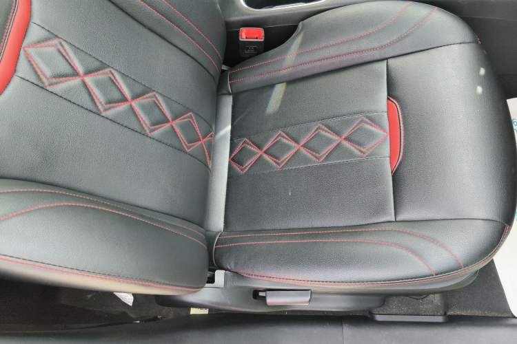 Used Soueast DX3 2018 1.5L Manual Luxury Model