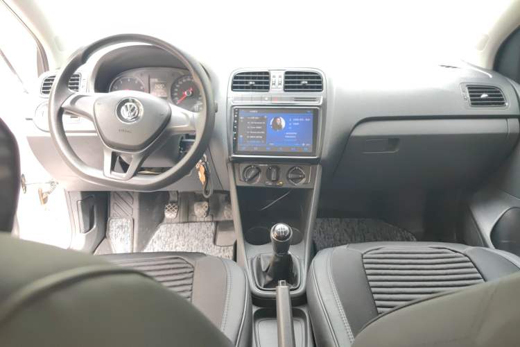 Used Volkswagen Polo 2016 1.4L Manual Fashion Model