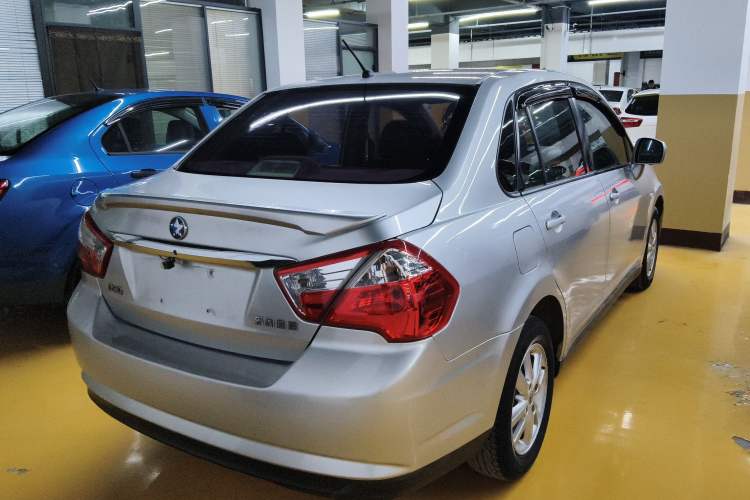 Used Venucia D50 2015 1.6L Automatic Fashion Edition
