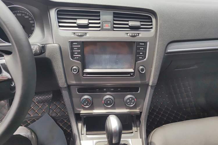 Used Volkswagen Golf 2015 1.4TSI Automatic Comfort Model