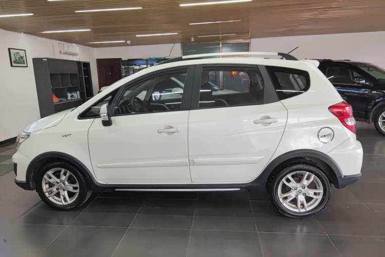 Used CHANGAN CX20 2014 1.4L Manual Sport Version China IV Standard