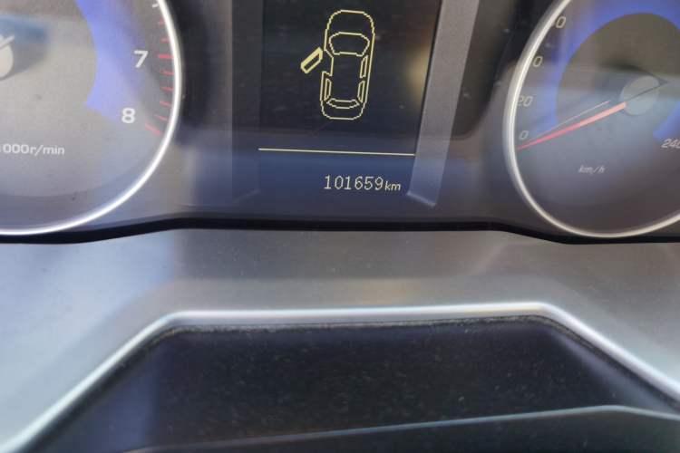 Used Geely Auto Emgrand 2014 Sedan 1.5L Manual Elite Model