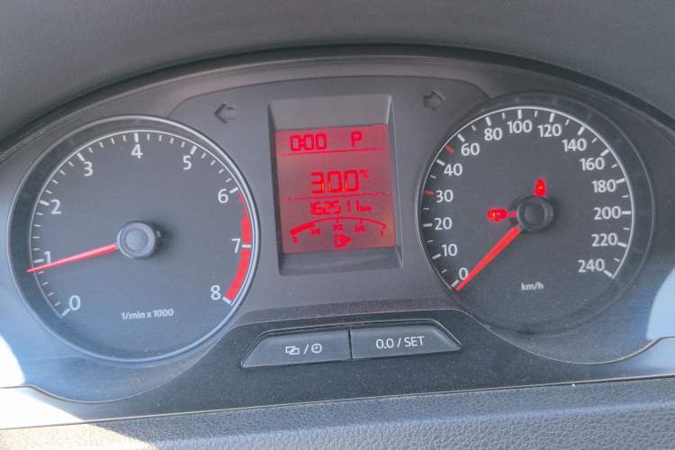 Used Volkswagen Santana 2015 1.6L Automatic Fashion Edition