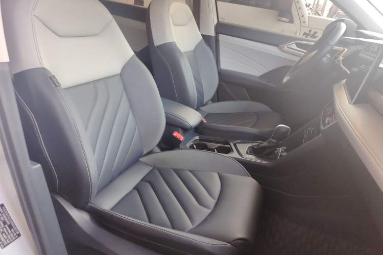 Used Volkswagen Tharu 2023 300TSI Two-Wheel-Drive Full Moon Edition