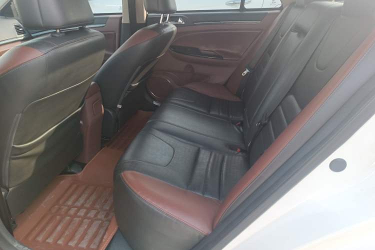 Used BYD Surui 2015 Revised Version 1.5L Manual Luxury Edition