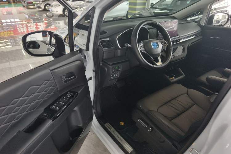 Used Honda Elysion 2024 2.0L eHEV Luxury Edition