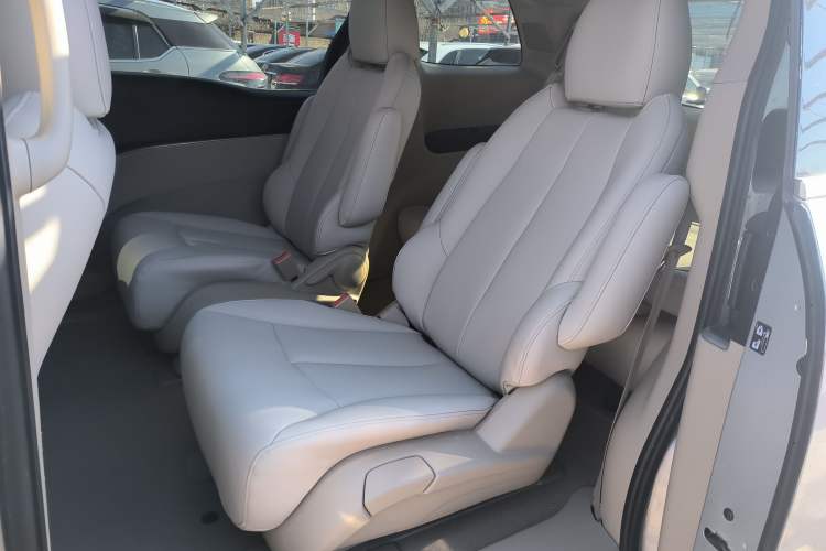 Used Buick GL8 2014 2.4L CT Luxury Business Comfort Edition
