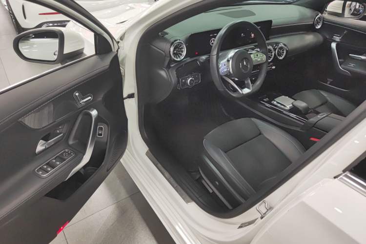 Used Mercedes-Benz A-Class 2022 A 200 L Sport Sedan Fashion Model