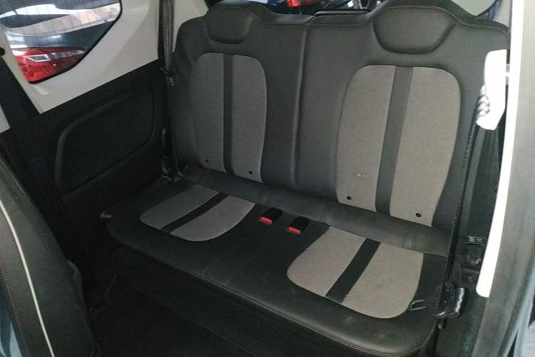 Used Wuling Hongguang MINIEV 2022 GAMEBOY 200km Gaming Edition with Lithium Iron Phosphate