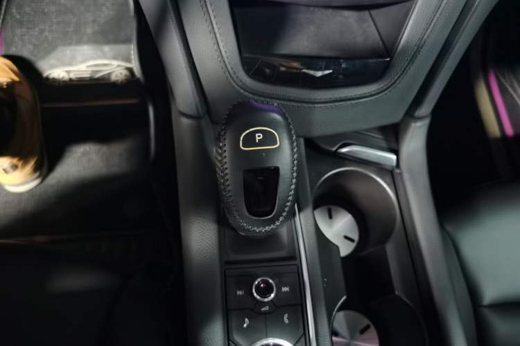 Used Cadillac XT5 2021 28T Luxury Model