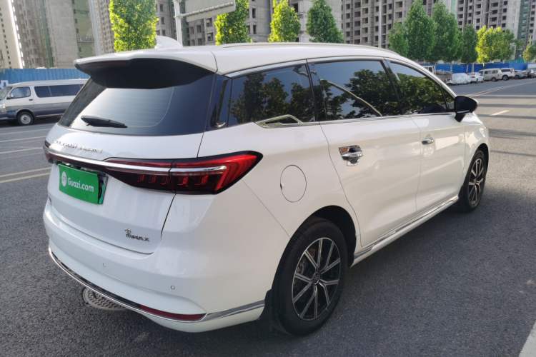 Used BYD Song MAX New Energy 2022 DM-i 105KM Prestige Model
