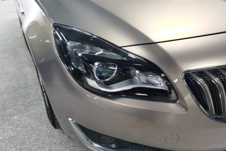 Used Buick Regal 2015 2.0L Leading Fashion Edition