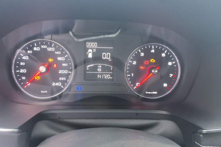 Used Roewe RX5 2016 20T Two-Wheel Drive Manual Flagship Edition