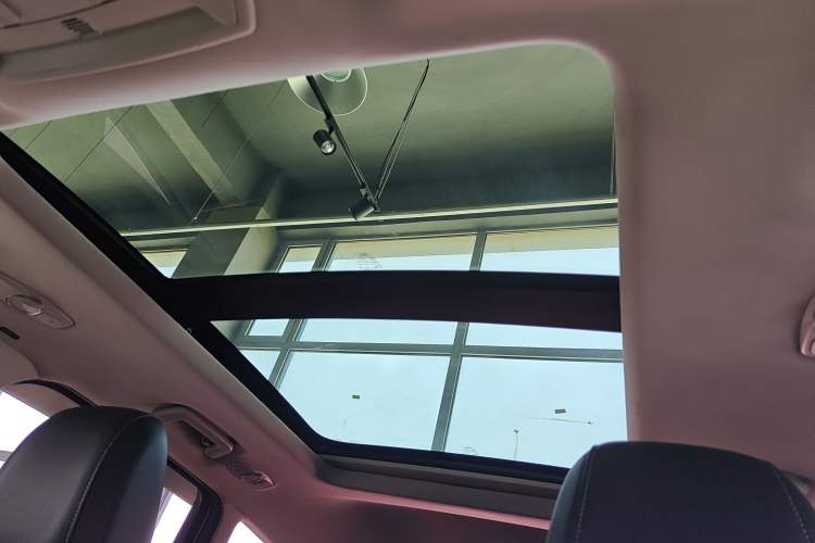 Used Ford Kuga 2017 EcoBoost 180 Two-Wheel-Drive Platinum Edition