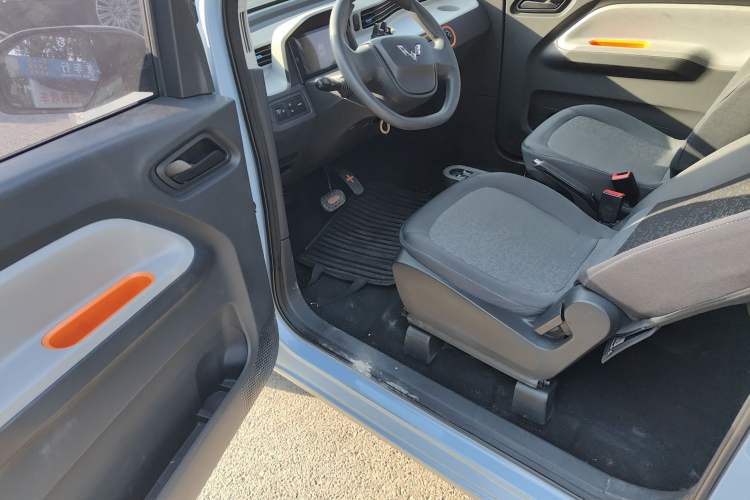 Used Wuling Hongguang MINIEV 2020 Enjoyment Model Lithium Iron Phosphate