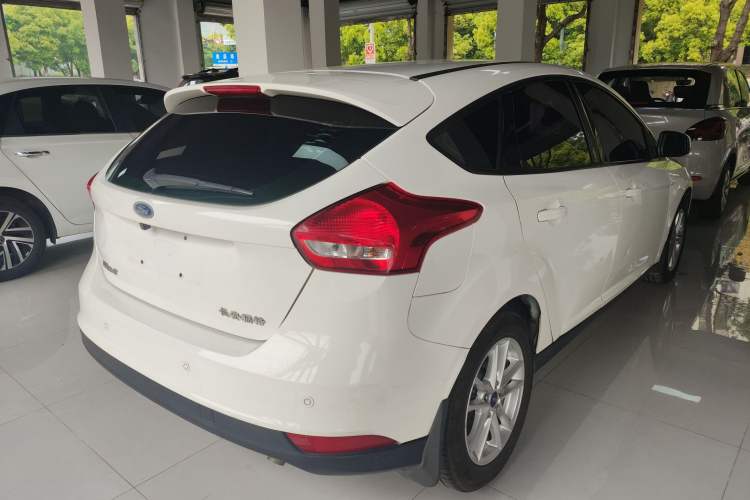 Used Ford Focus 2015 Hatchback 1.6L Automatic Fashion Edition