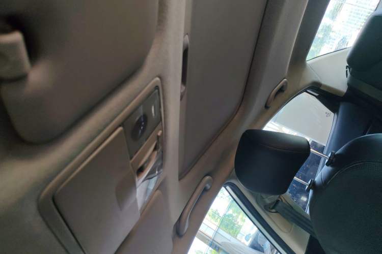 Used Kia K2 2012 Sedan 1.6L Automatic Transmission Premium Commemorative Edition
