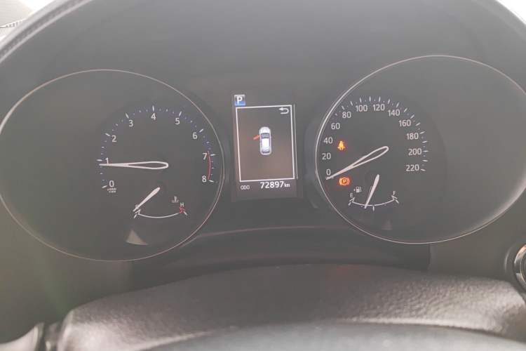 Used Toyota C-HR 2020 2.0L Leading Edition Odometer Close Up