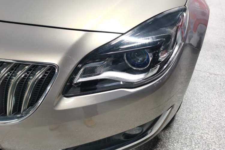 Used Buick Regal 2015 2.0L Leading Fashion Edition