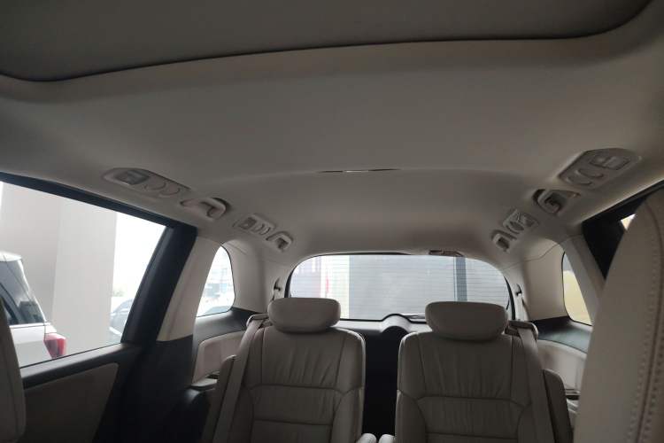 Used Honda Odyssey 2015 Revised 2.4L Luxury Edition