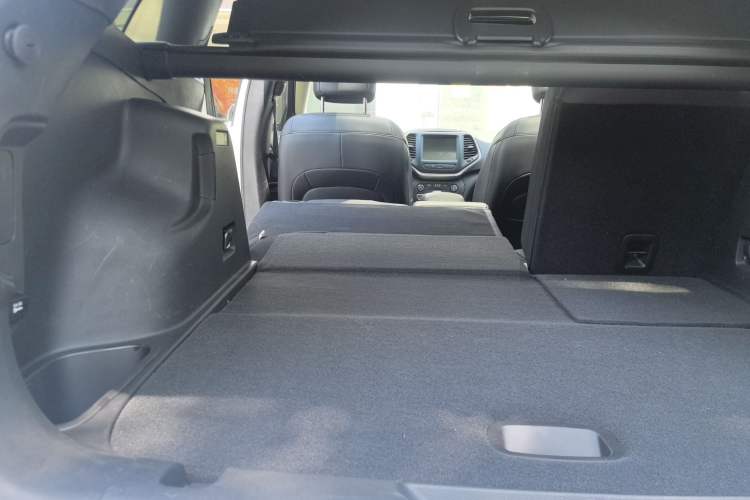 Used Jeep Cherokee 2017 2.4L Professional Smart Edition