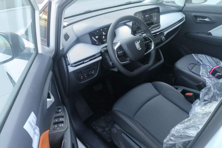 Used Bestune NAT 2022 Comfortable Travel Battery-Swap Version 120kW 401km
