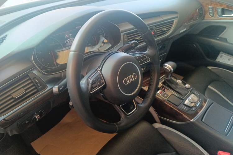 Used Audi A7 2013 50 TFSI quattro Comfort trim