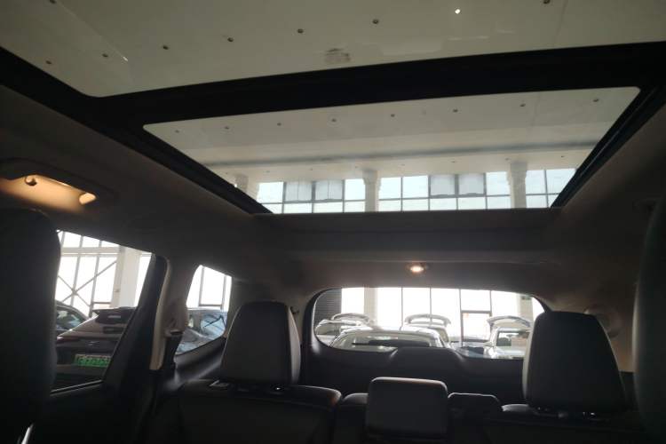 Used Ford Edge 2021 PLUS EcoBoost 245 Two-Wheel-Drive Titanium 7-Seater