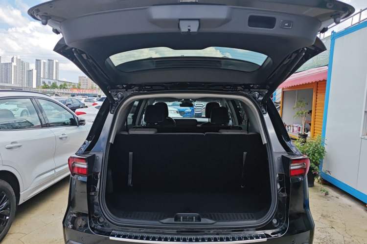 Used Ford Equator 2023 EcoBoost 225 Premier PLUS 7-seater (2/3/2)

