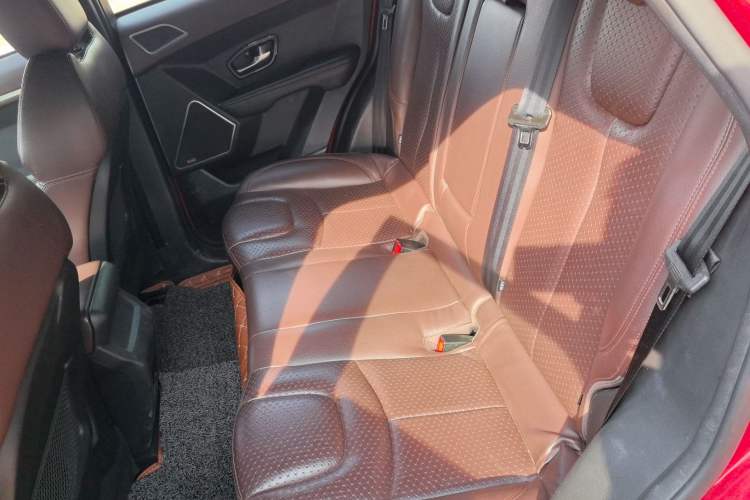 Used Land X7 2015 2.0T Panoramic Prestige Edition