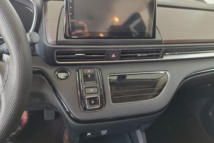 Used Honda Odyssey 2024 2.0L eHEV Sharp & Enjoy Edition