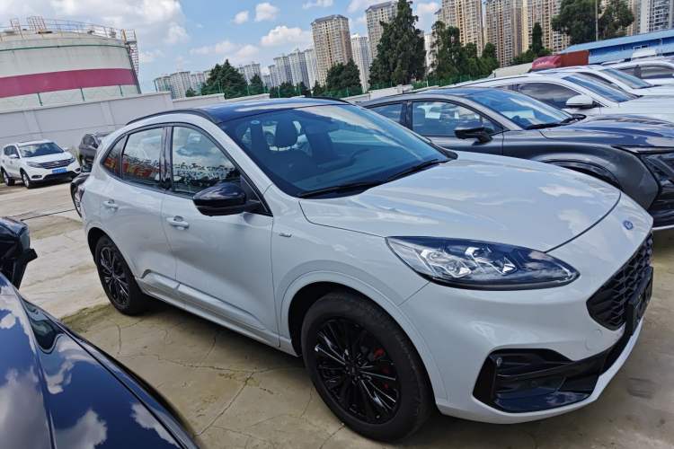 Used Ford Escape 2024 EcoBoost 245 Four-Wheel Drive ST-Line Pro Trim