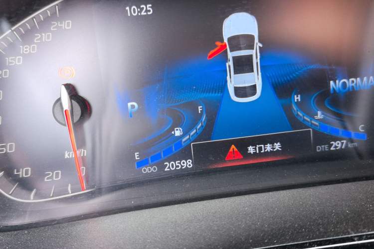 Used CHANGAN CS85 COUPE 2019 1.5T DCT Version China VI Standard Odometer Close Up