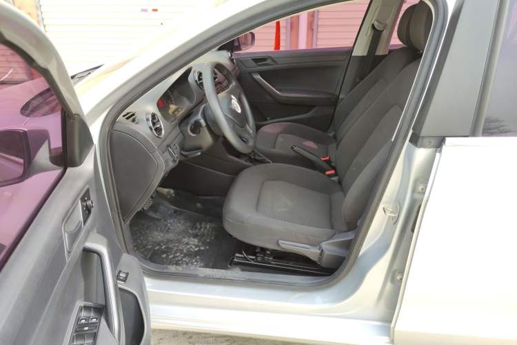 Used Volkswagen Jetta 2017 1.5L Automatic Fashion Model