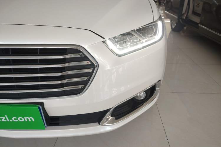 Used Ford Taurus 2018 EcoBoost 245 Fashion Edition China VI Standard