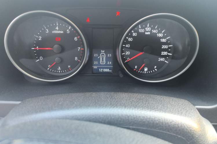 Used Haval H6 2015 Upgraded Model 1.5T Manual Two-Wheel Drive Elite Version