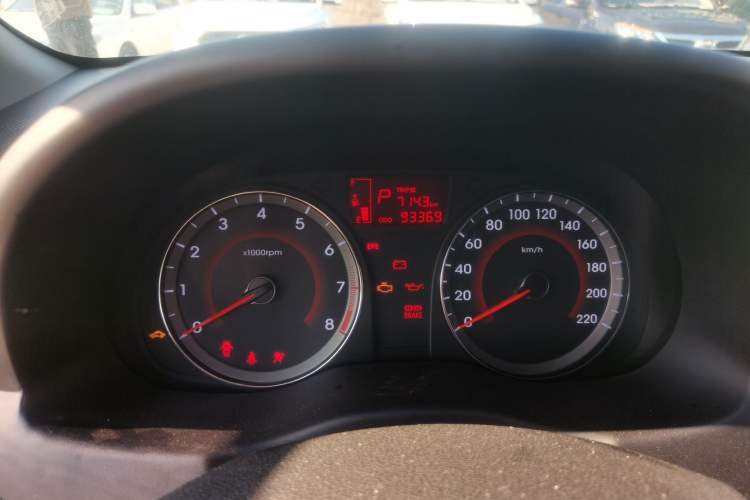 Used Hyundai Verna Ray 2016 1.4L Automatic Leading-Edge GLX