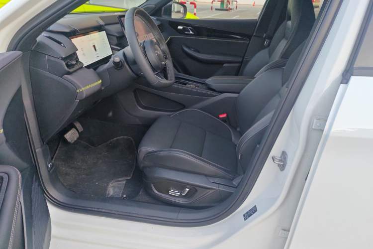 Used Lynk & Co 03 2023 1.5T EM-F PM
