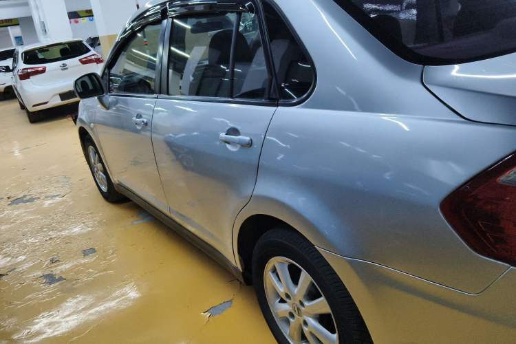 Used Venucia D50 2015 1.6L Automatic Fashion Edition
