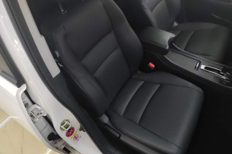 Used Honda Jade 2014 1.8L CVT Luxury Edition 5 seats