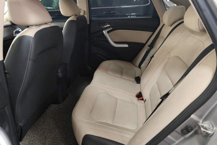 Used Changan Alsvin V7 2016 1.6L Manual Enjoyment Model China V Standard
