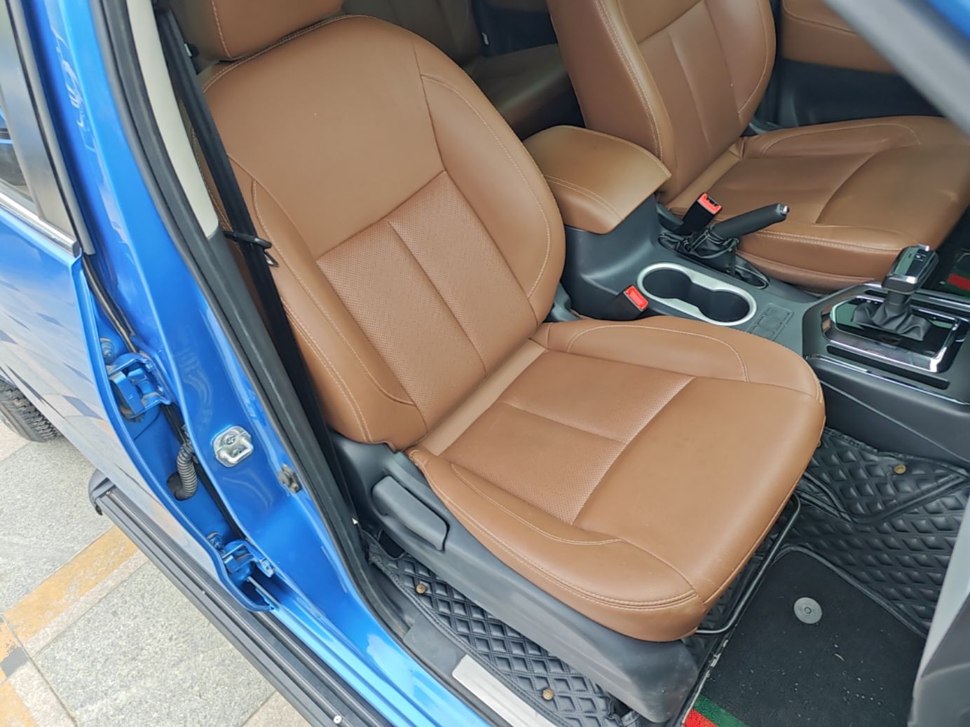 Dongfeng Ruichi 6 2021 2.3T Automatic Two-Wheel Drive Diesel Luxury Long-Box M9T — снимка 19