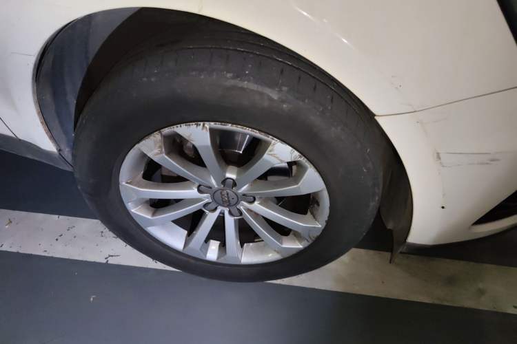 Used Audi Q5 2013 40 TFSI Ambition Exterior 4