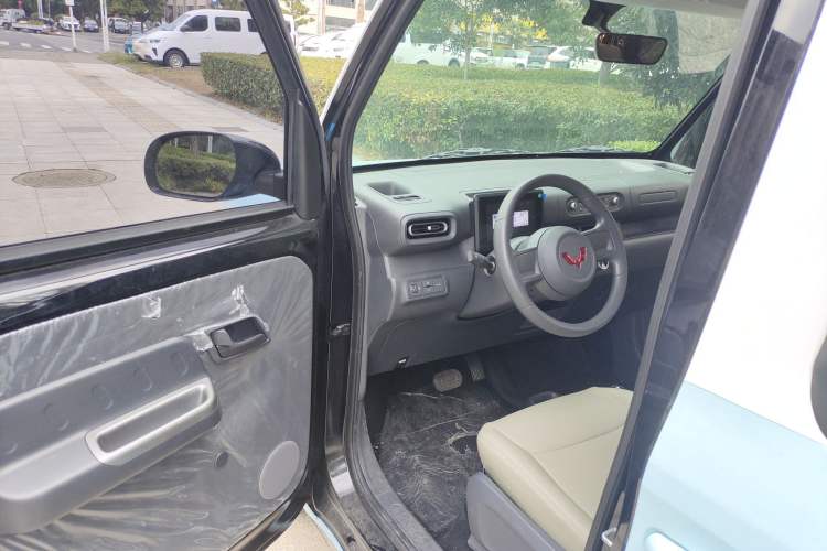 Used Wuling Zhiguang New Energy 2025 Comfort Model