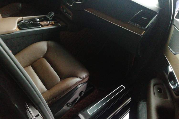 Used Volvo XC90 2021 B6 Zhiyi Luxury Edition 7-Seater
